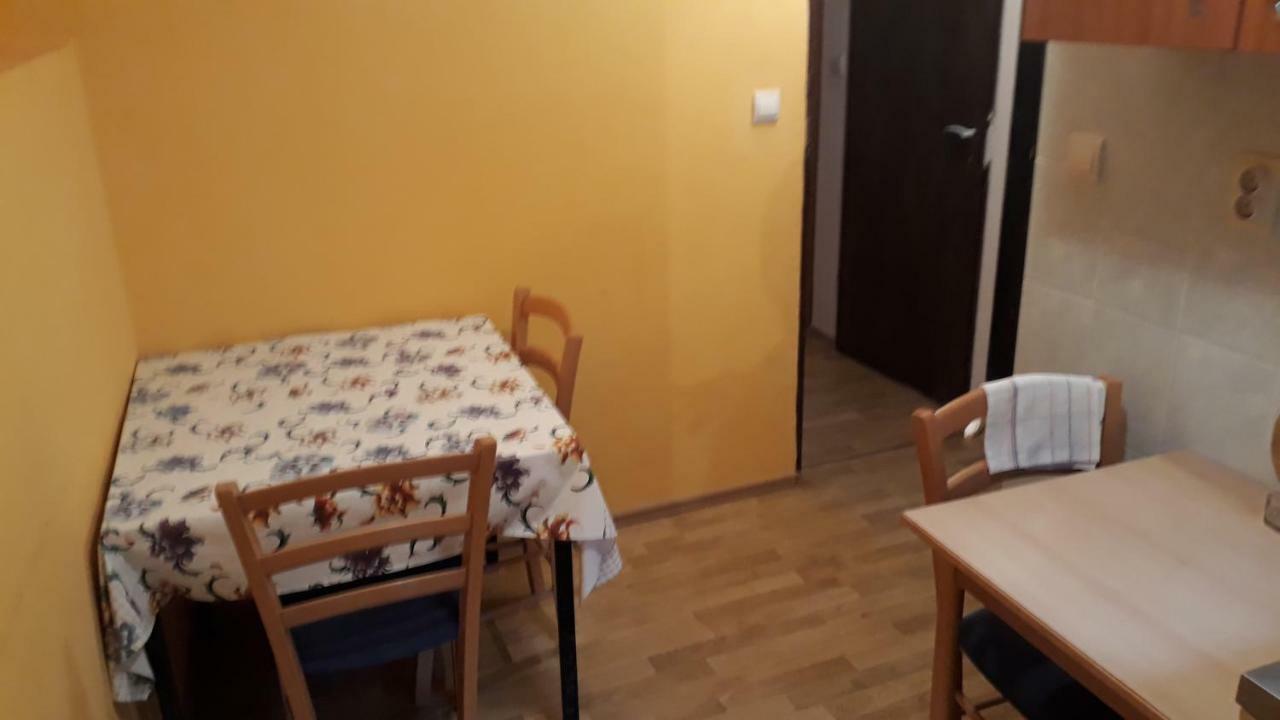 Vila Ruska Prcanj Bagian luar foto