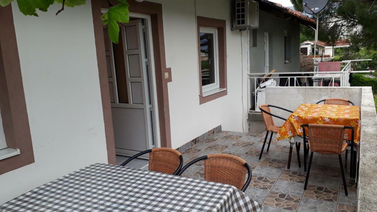 Vila Ruska Prcanj Bagian luar foto