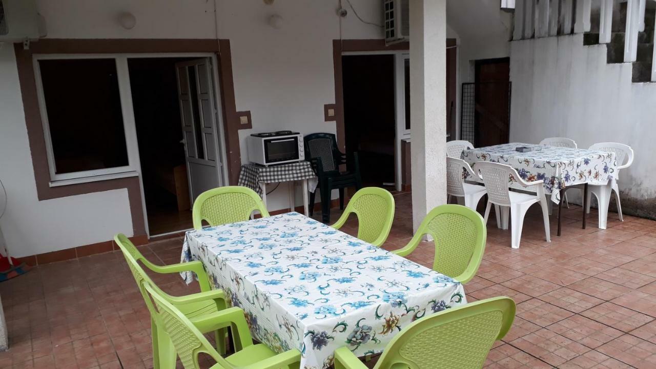 Vila Ruska Prcanj Bagian luar foto